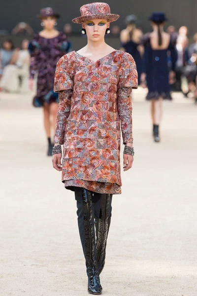 Look 33